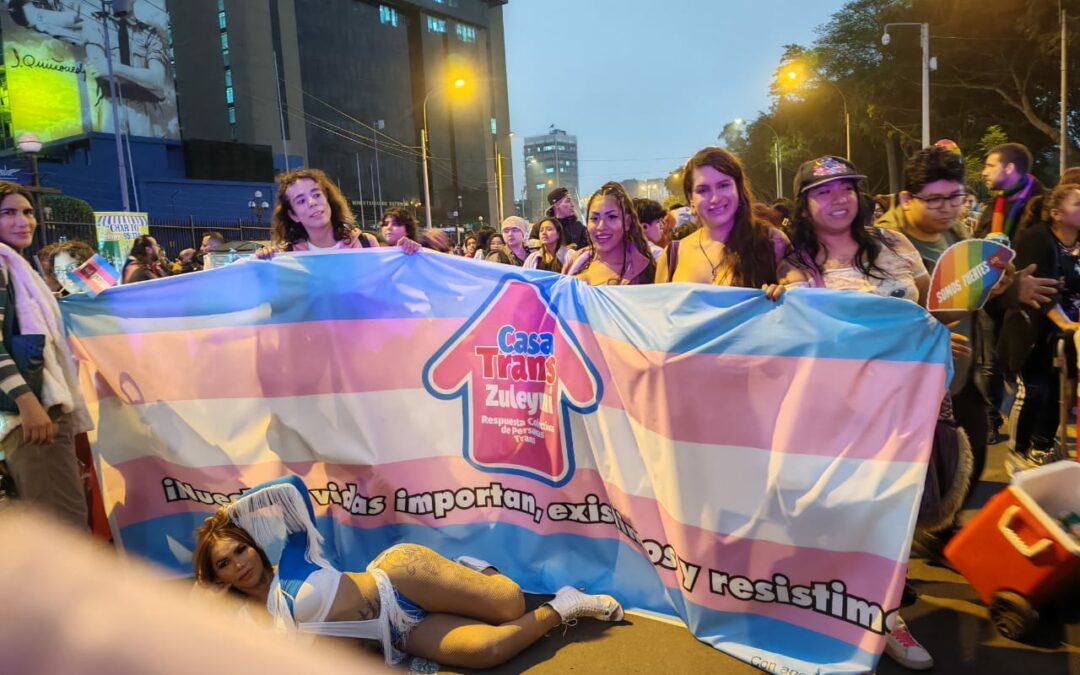 Lima se vistió de Colores desafiando al machismo conservador.